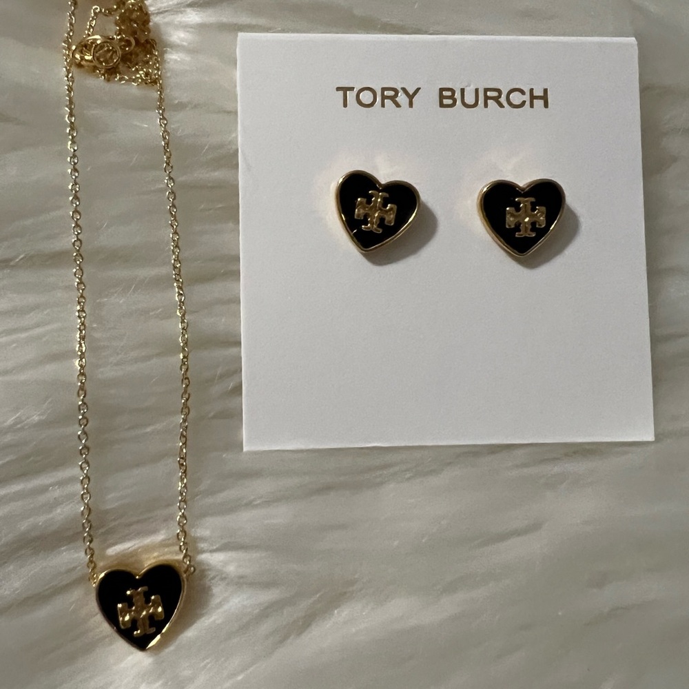 Tory Burch Kira Enameled Heart Set 🖤